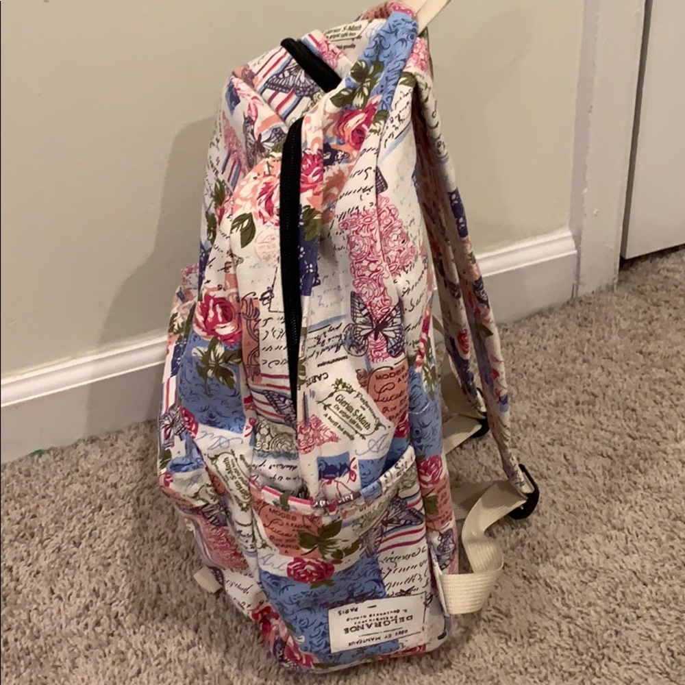 Floral Backpack 🌸 - Picture 7 of 16